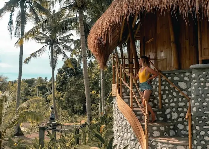 La Royale Nusa Penida Lodge