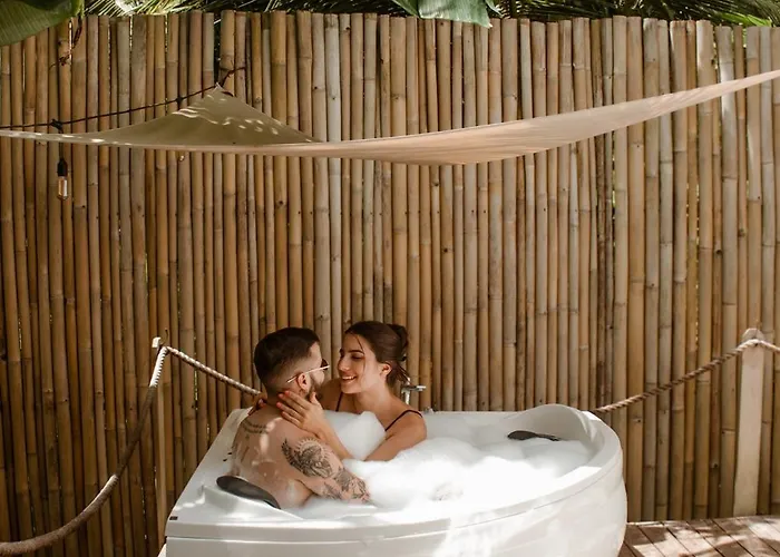 La Royale Nusa Penida Lodge *